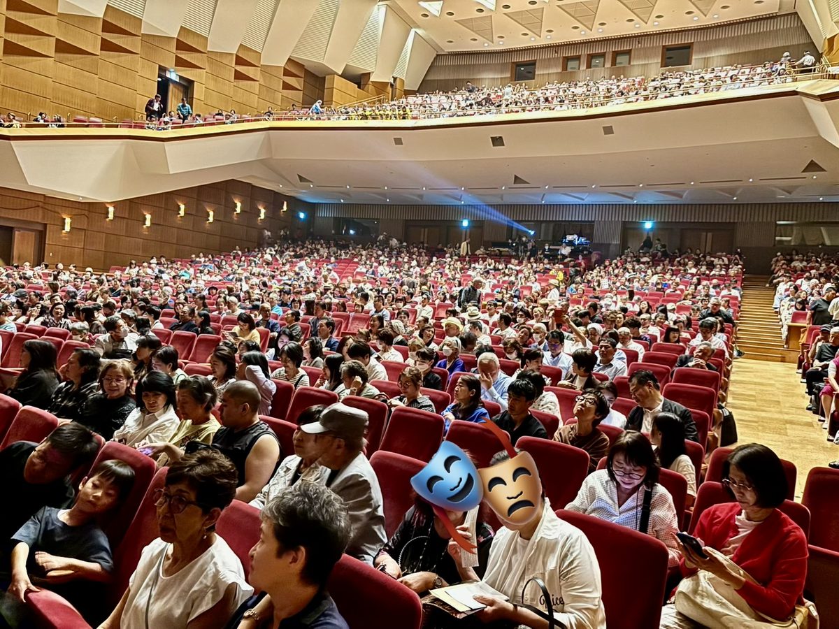 幾近全滿的文京シビックホール大ホール觀眾席 2026年8月31日
